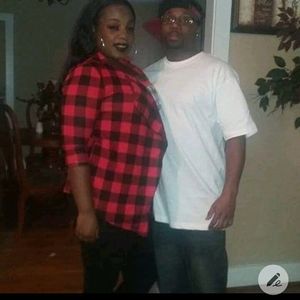 Meet your Posher, Dominique